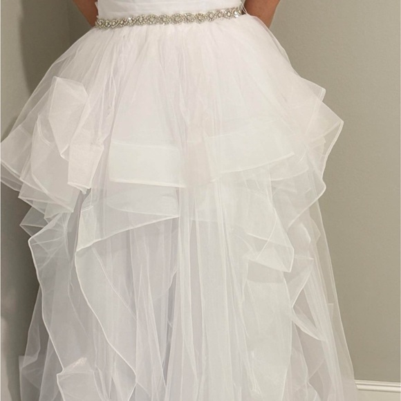 Elegant White Strapless Wedding Dress - Picture 5 of 6